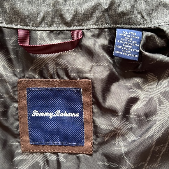 Men’s XL Tommy Bahama vest - Picture 6 of 9